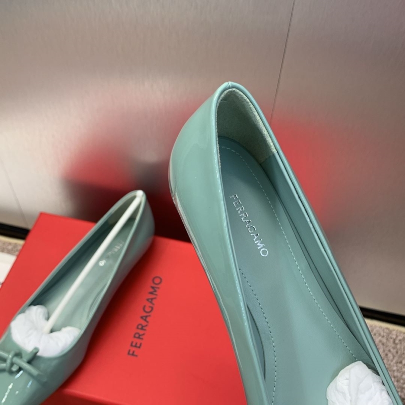 Ferragamo flat shoes